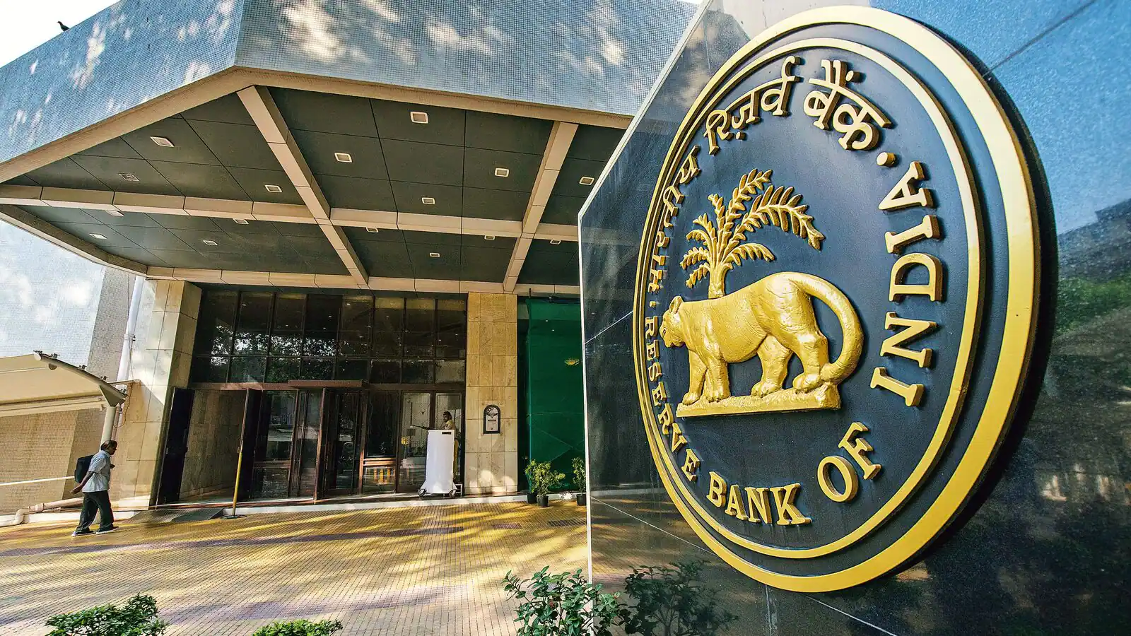 ‘Economic revival likely at risk from global spillovers’: RBI report